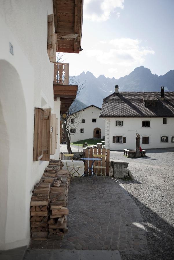Alpengasthof Crusch Alba Ed Alvetern, S-Charl Scuol Eksteriør bilde